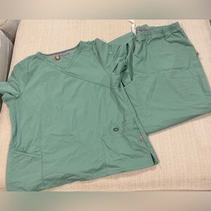 Urbane ultimate scrubs